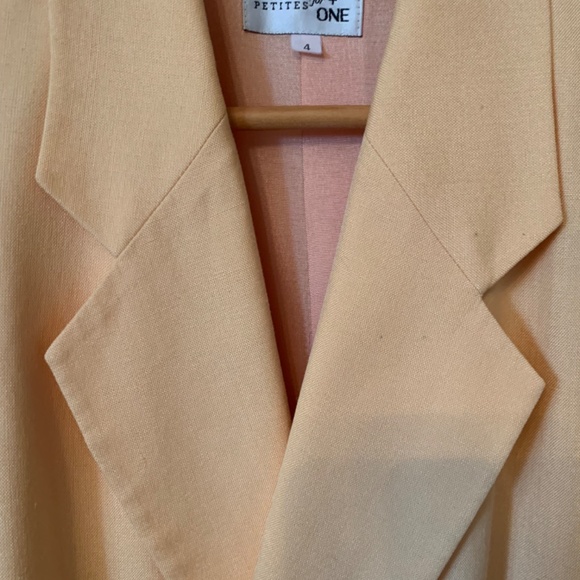 DOUBLE BREASTED YELLOW SHORT JACKET/BLAZER - SIZE 4 - SMALL - PETITE - Picture 7 of 8